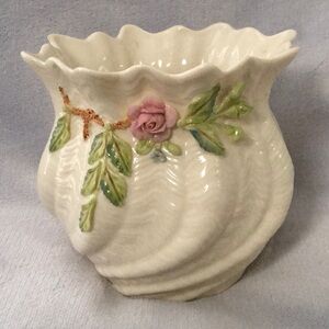 Belleek Millennium 2000 Vase 4.5”
